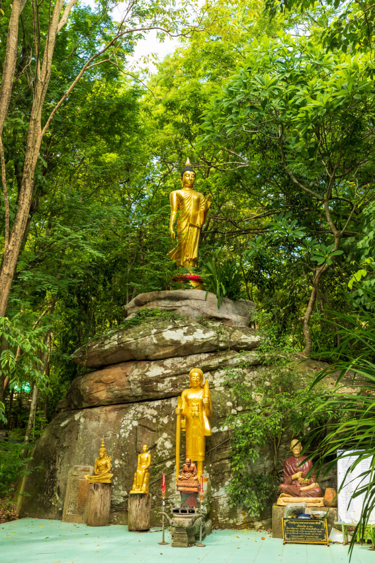 #ไหว้พระด้วยกันนะ #6 วัดเขาจันทน์งาม (วัดเลิศสวัสดิ์) จังหวัดนครราชสีมา